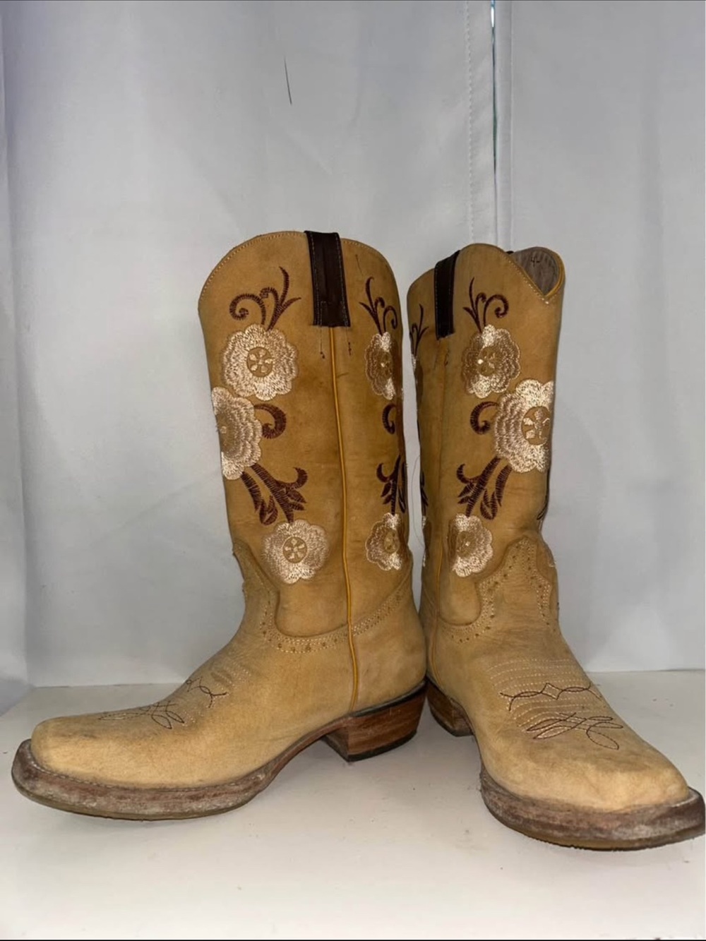 Hudson Jeans Tan Floral Embroidered Lace-Up Western Boots